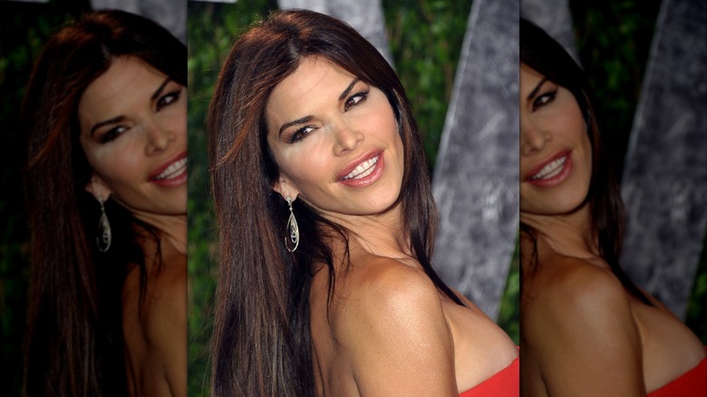 Lauren Sanchez Bezos avec de la poudre sous ses yeux