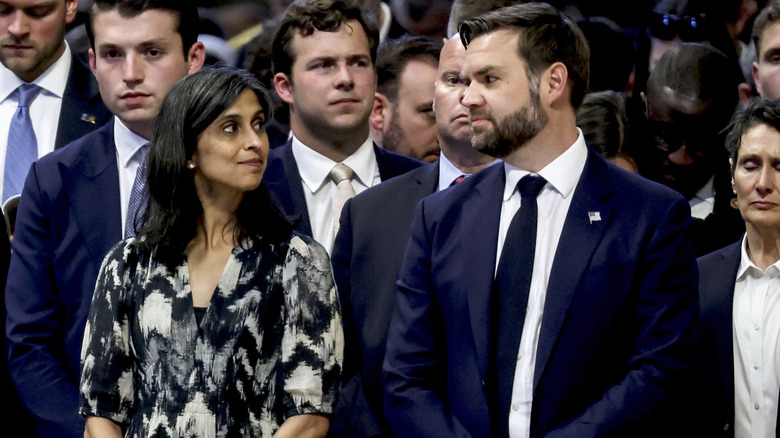 Usha et JD Vance à Mass le Vendredi Saint à la basilique Saint-Pierre le 18 avril 2025