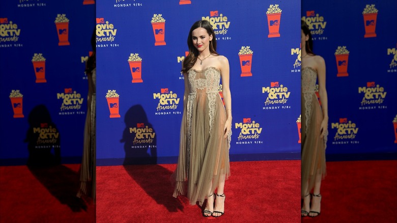 Maude Apatow assiste aux MTV Movie and TV Awards 2019