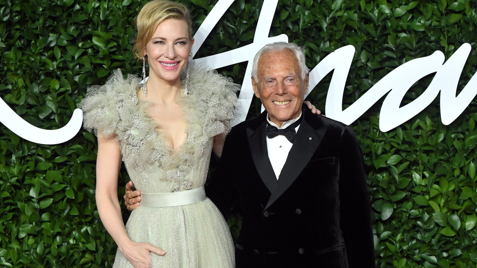 Le plus emblématique Armani a l'air porté par les célébrités