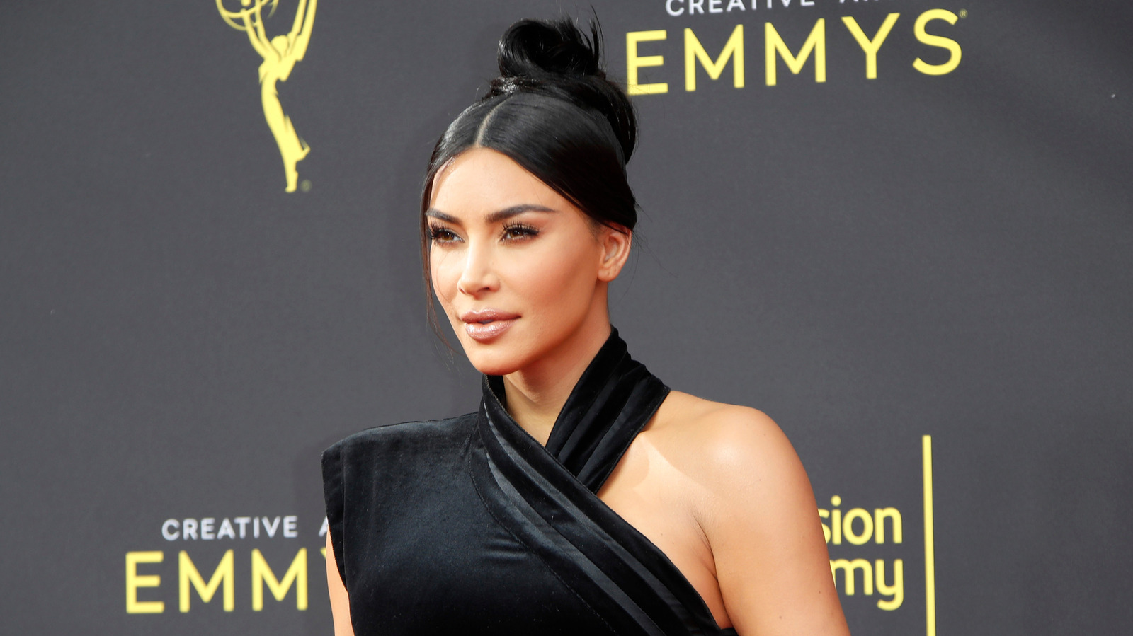 Kim Kardashian a rendu cette tendance des ongles autrefois obsolète