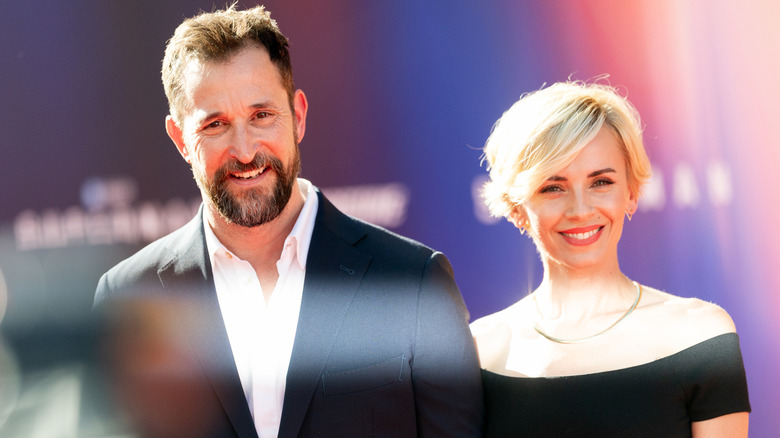 Noah Wyle et Sara Wells assistent à la première de Los Angeles de Warner Bros. 