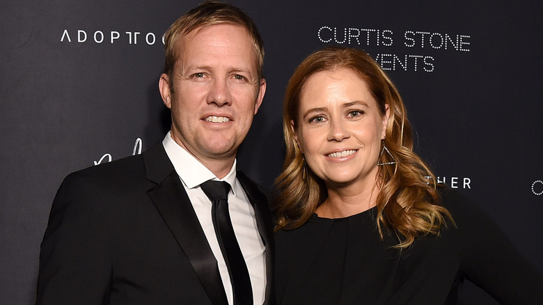 Lee Kirk et Jenna Fischer sur un tapis rouge