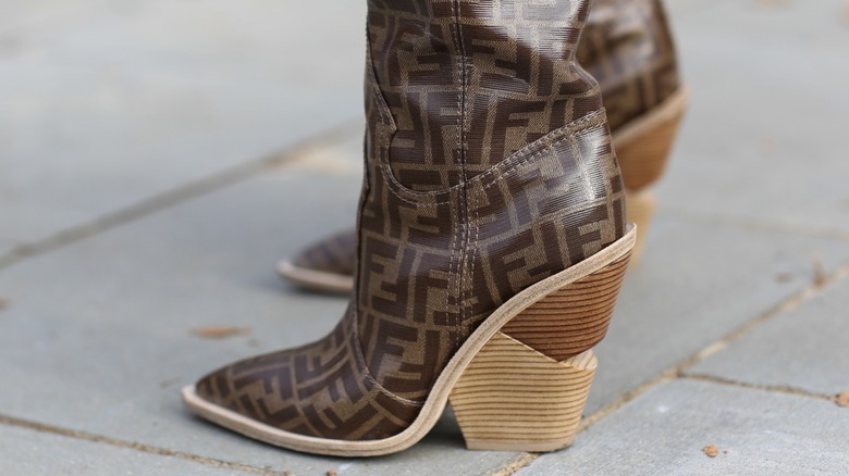Bottines marron à talons hauts