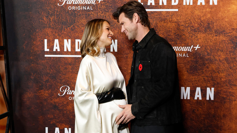 Kayla Wallace et Kevin McGarry assistent à la première de la saison 2 de 