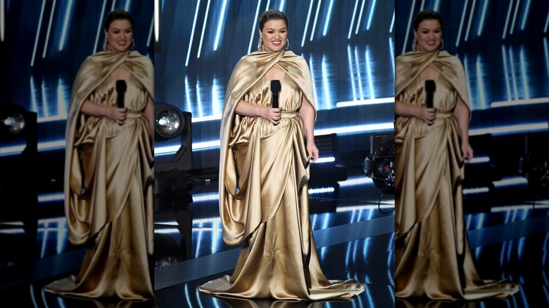 Kelly Clarkson sur scène aux Billboard Music Awards 2020
