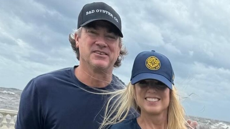 Pam Bondi et John Wakefield avant une tempête