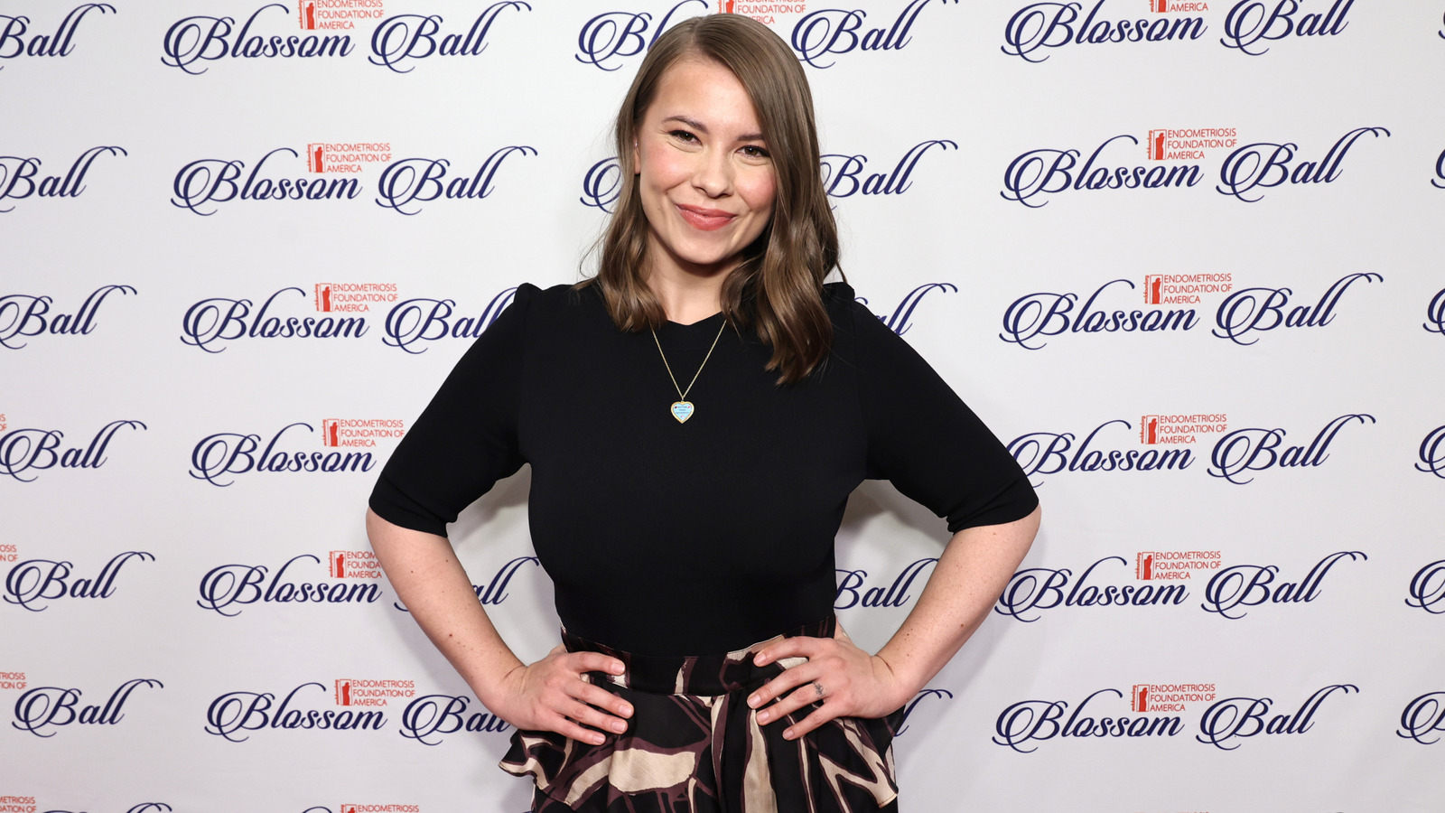 Le look Cakey 2019 de Bindi Irwin est la preuve que moins c'est plus quand il s'agit de maquillage