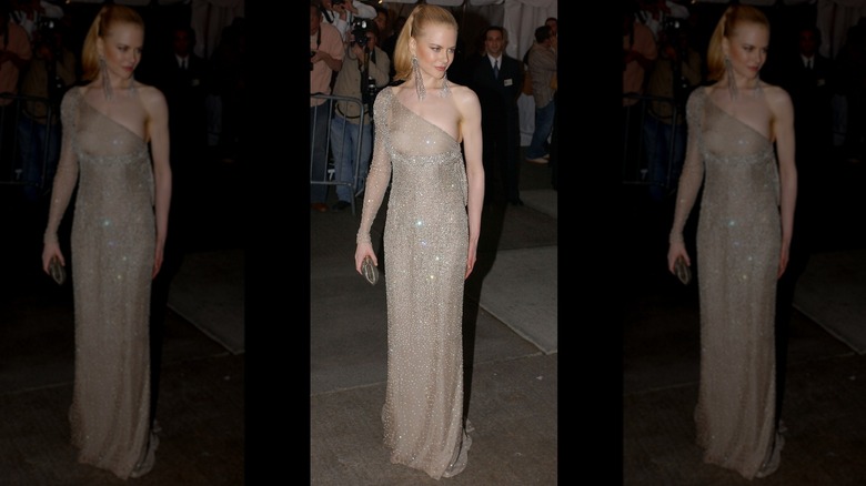Nicole Kidman au Met Gala dans une robe scintillante à une épaule