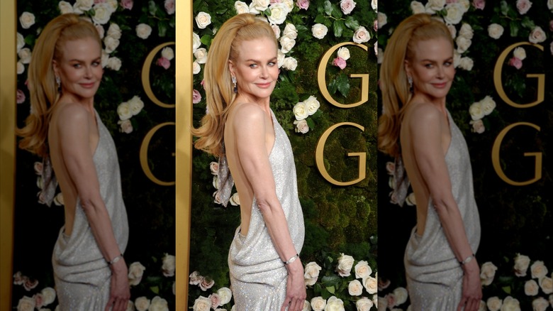 Nicole Kidman sur le tapis rouge dans une robe dos nu argentée