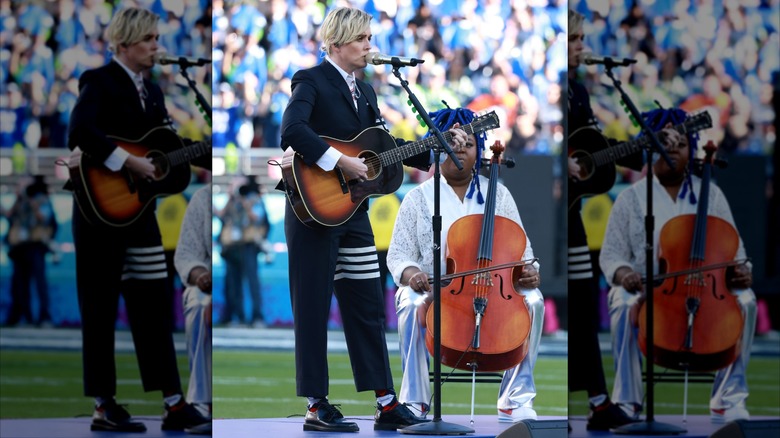 Brandi Carlile sur scène lors du Super Bowl 2026