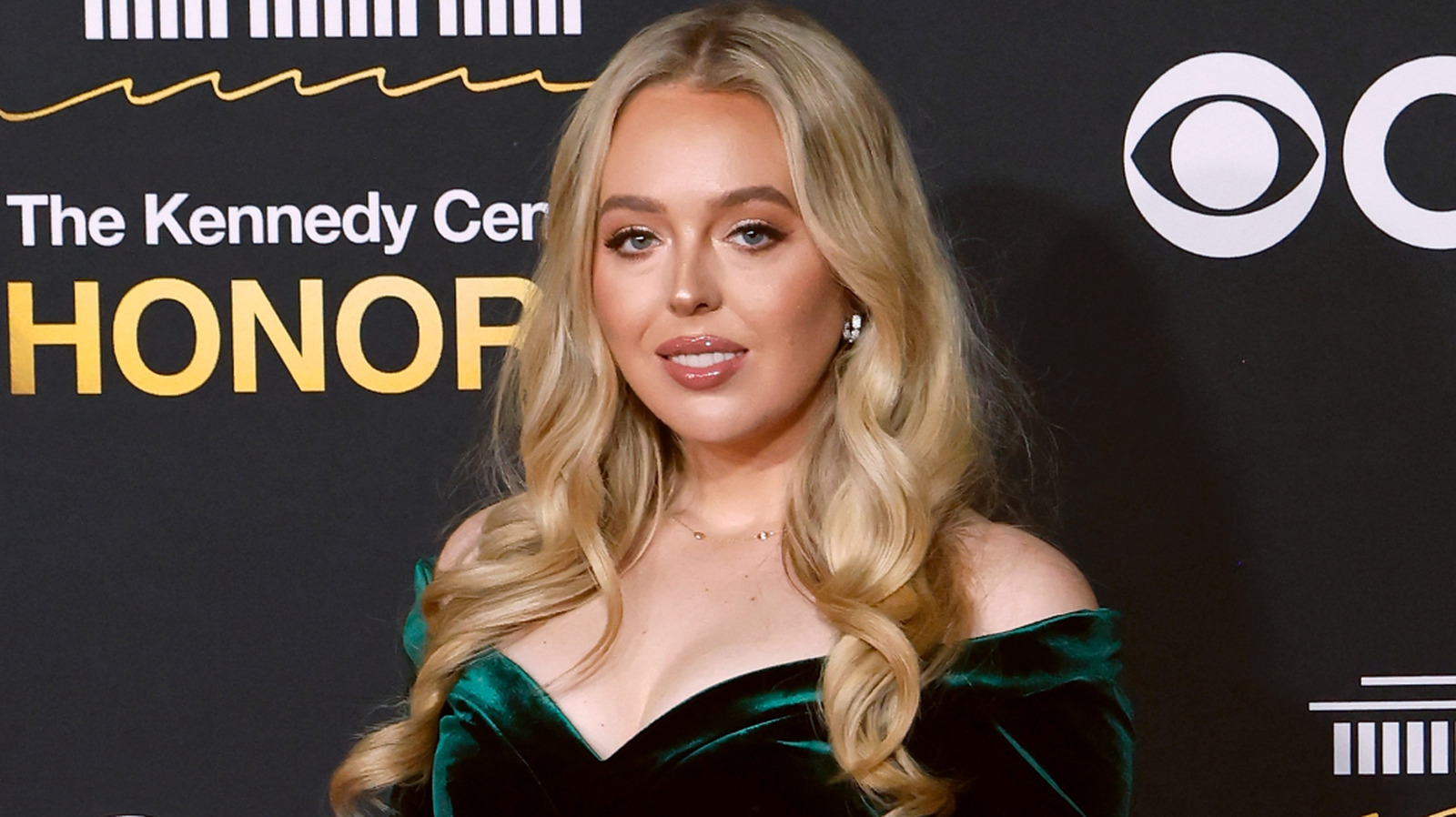 Les pires tenues du mariage de Tiffany Trump, classées