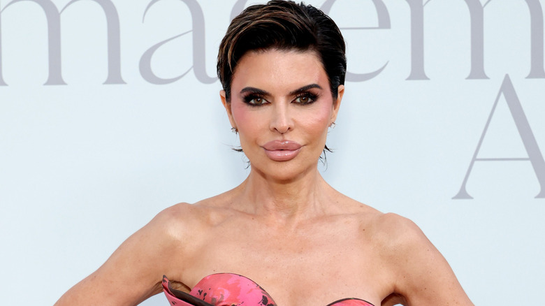 Lisa Rinna aux cheveux courts