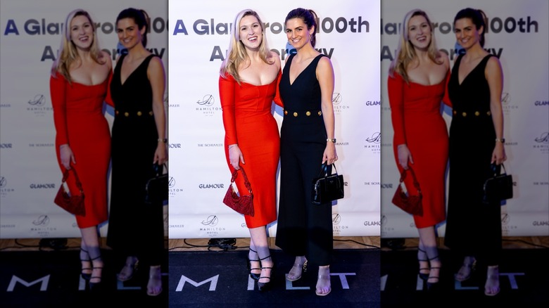 Olivia Nuzzi et Kaitlan Collins assistent à un 100e anniversaire glamour avec Glamour and Hamilton Hotel le 11 octobre 2022 à Washington, DC
