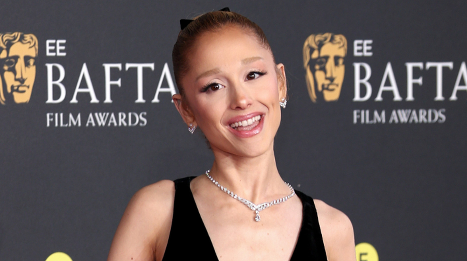 9 des pires looks du tapis rouge de l’histoire des BAFTA Awards