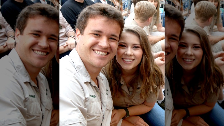 Un selfie de Chandler Powell et Bindi Irwin assis