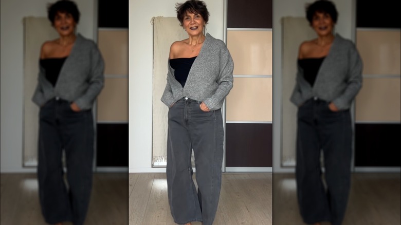 femme plus âgée en jeans gris
