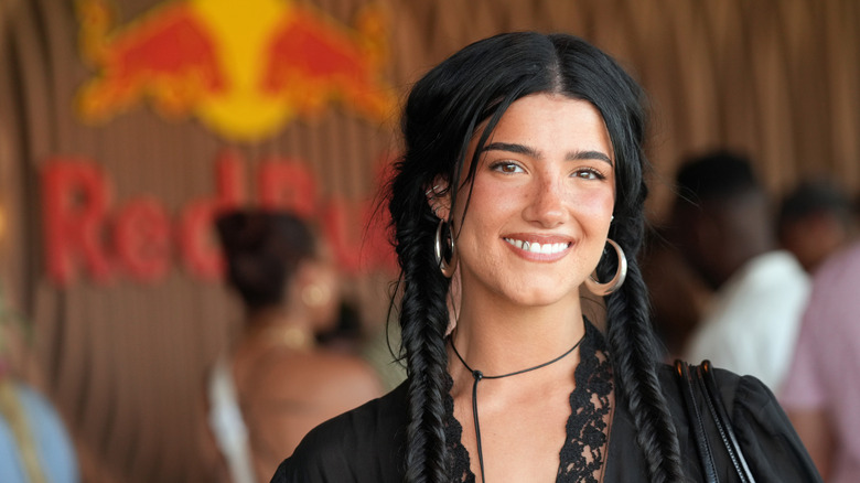 Charli D'Amelio assiste au Red Bull Mirage au Coachella Valley Music and Arts Festival – Week-end 1 à l'Empire Polo Club le 11 avril 2025