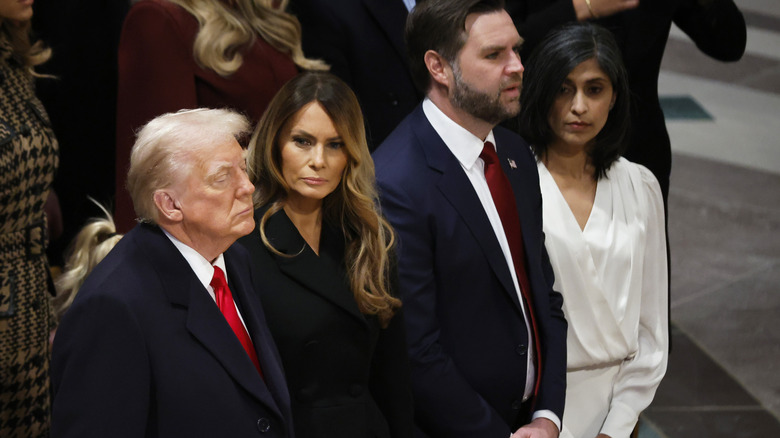 Donald Trump, la première dame Melania Trump, le vice-président américain JD Vance et la deuxième dame Usha Vance assistent au service national de prière en janvier 2025.