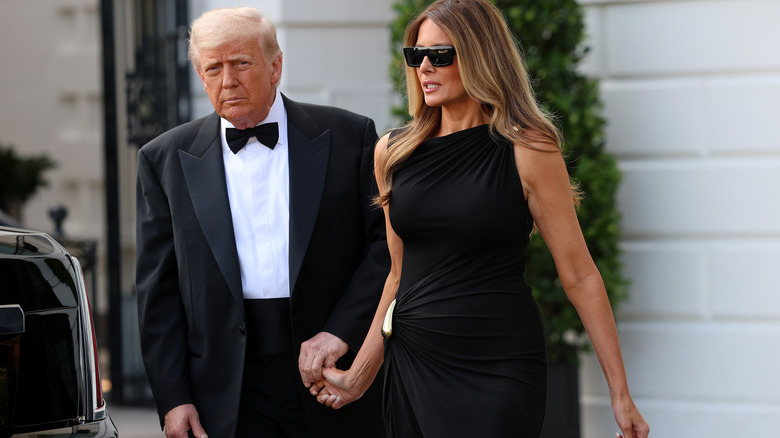 Donald Trump et la première dame Melania Trump quittent la Maison Blanche le 11 juin 2025.