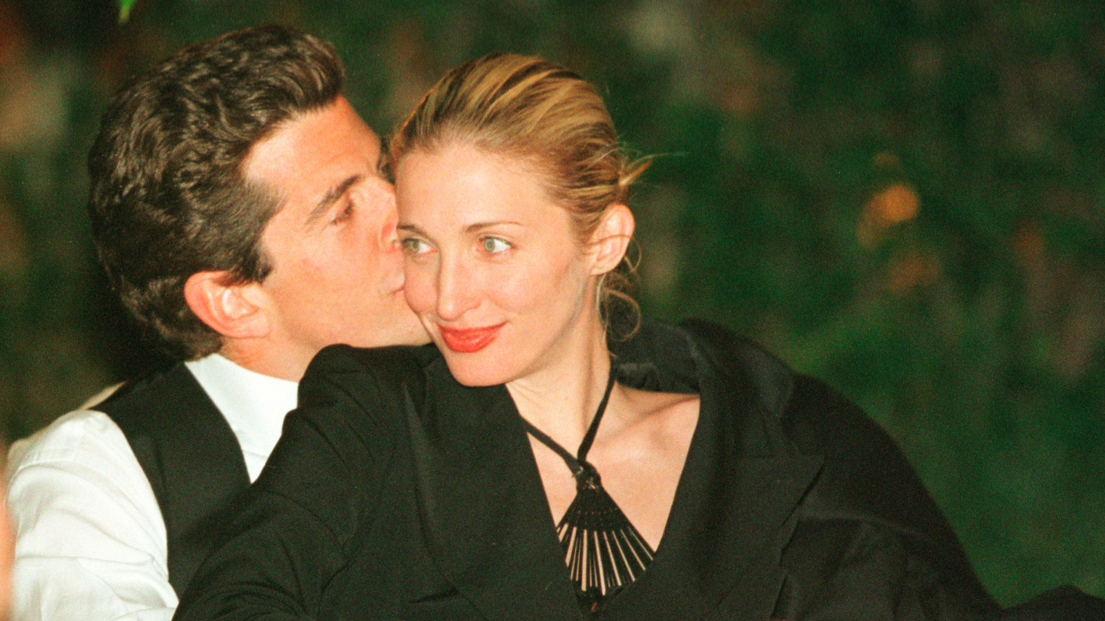 Carolyn Bessette Kennedy Des tenues toujours à la mode en 2026