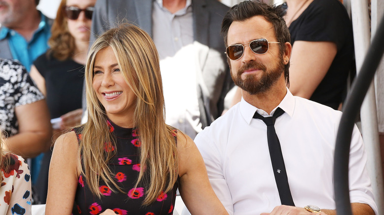 Jennifer Aniston et Justin Theroux assistent à la cérémonie honorant Jason Bateman avec une étoile sur le Hollywood Walk of Fame, le 26 juillet 2017.
