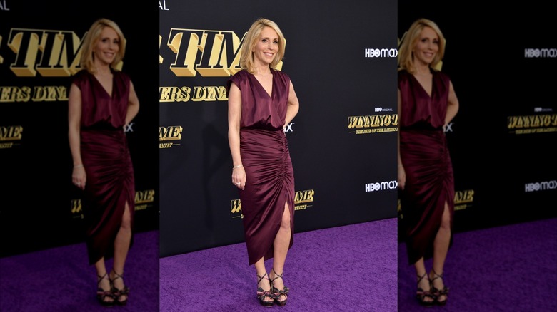 Dana Bash à la première de HBO "Temps gagnant : la montée de la dynastie des Lakers" mars 2022