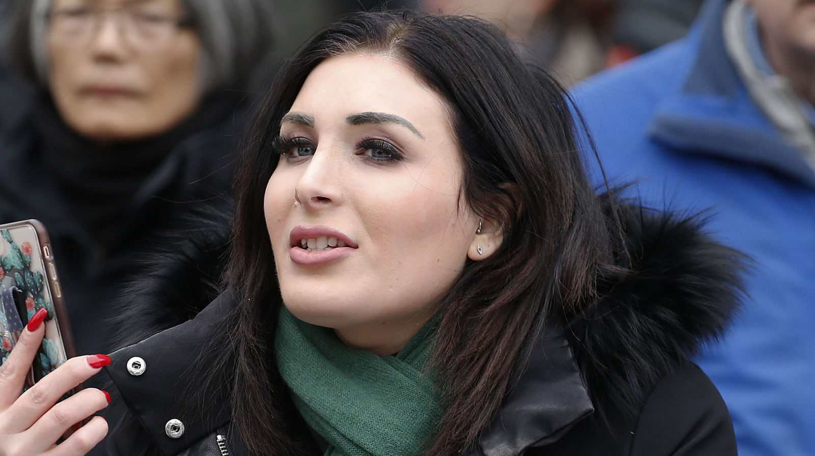 Les baskets obsolètes de Laura Loomer ont ruiné sa tenue de la soirée électorale de 2024