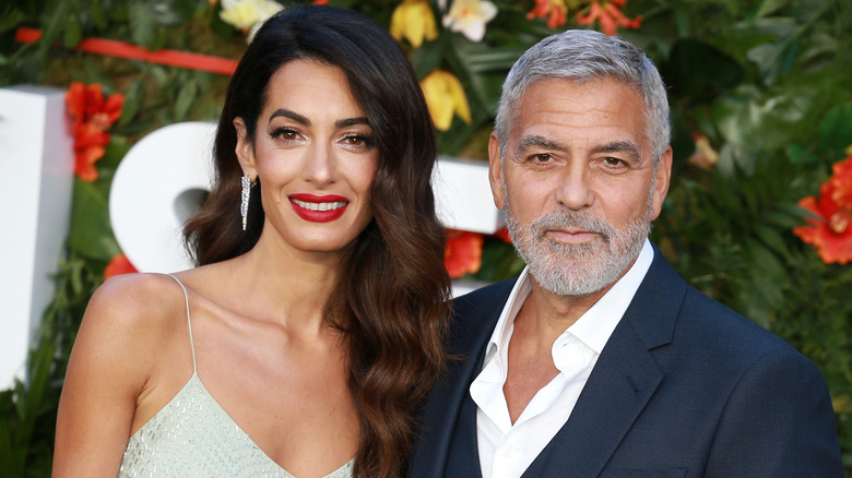 George et Amal Clooney souriants