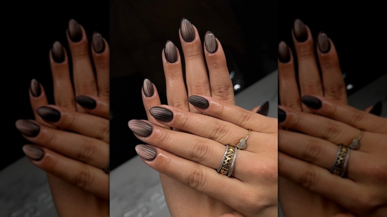 Clous en verre nervuré