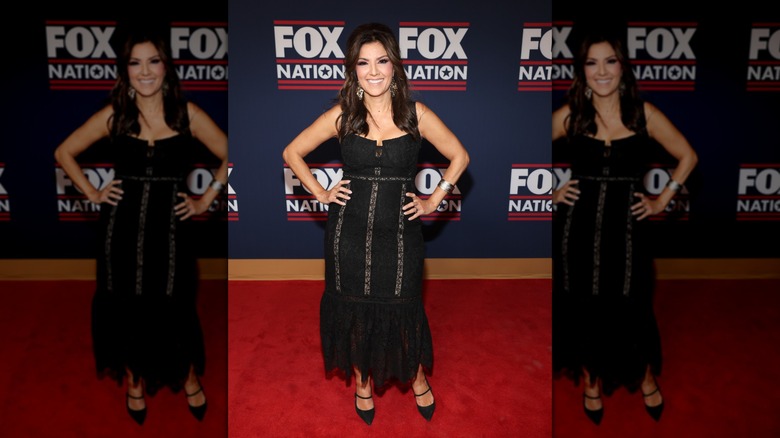 Rachel Campos-Duffy dans une robe noire