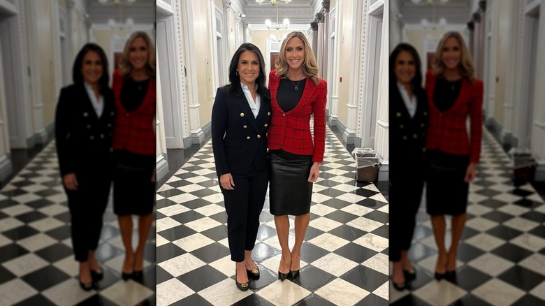 Tulsi Gabbard et Lara Trump en posant ensemble en février 2025