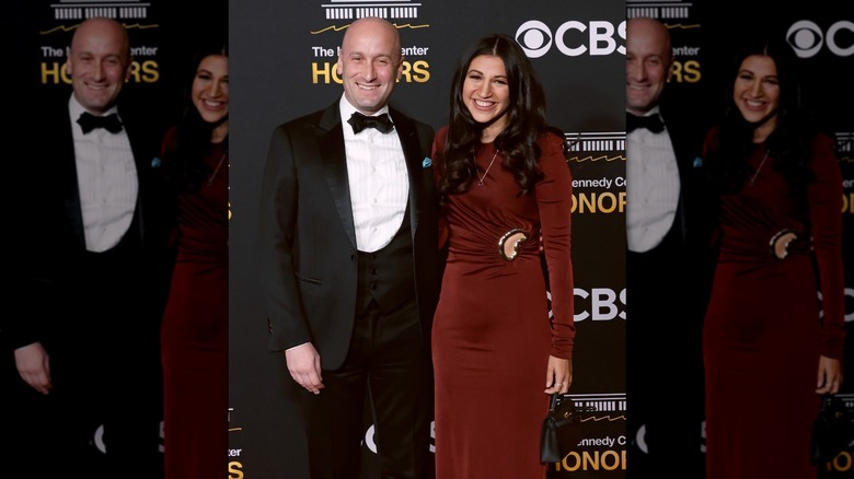 Stephen Miller et Katie Miller assistent aux Kennedy Center Honors 2025 au Kennedy Center le 7 décembre 2025
