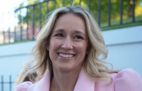 Jennifer Hegseth a porté des tenues douteuses