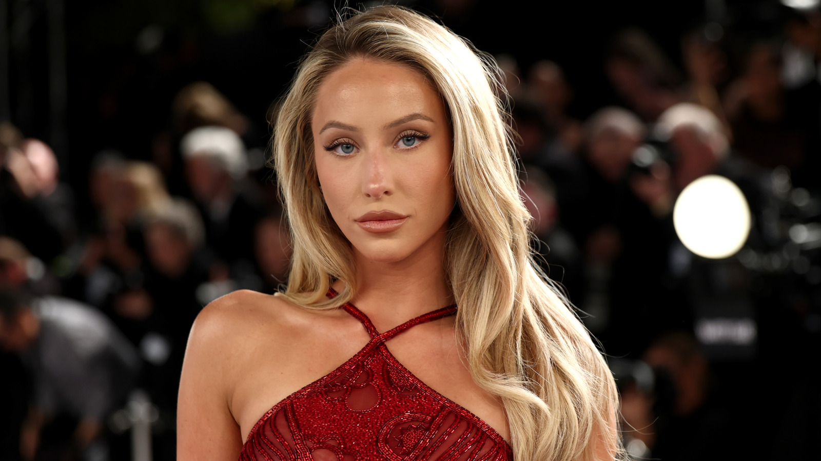 Les photos côte à côte mettent en valeur la magnifique transformation d'Alix Earle