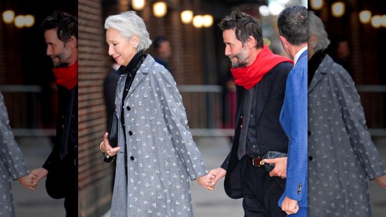 Alexandra Grant et Keanu Reeves sont vus le 6 avril 2026 à New York