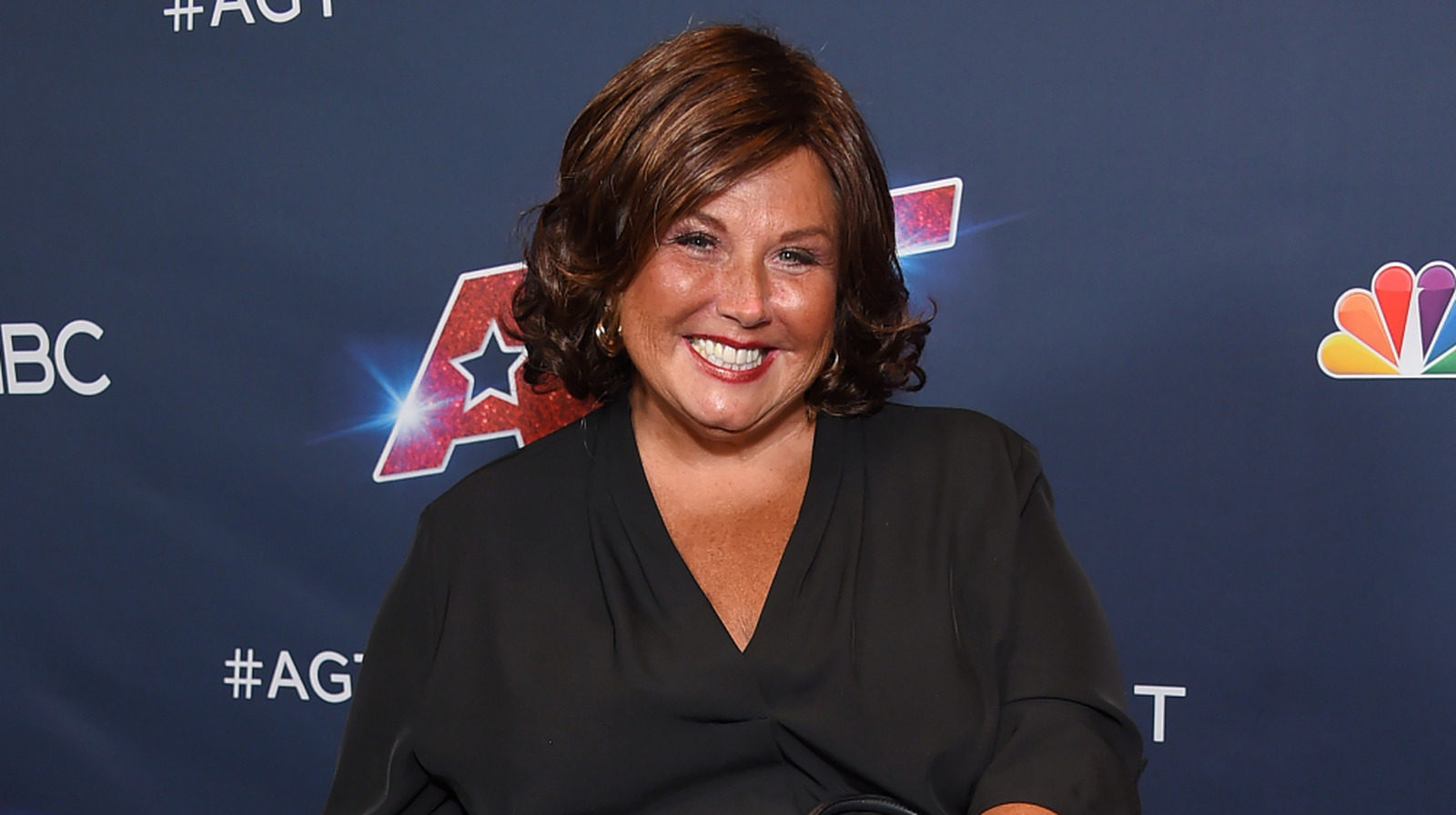 La transformation du visage de la star de Dance Moms Abby Lee Miller est un spectacle à voir