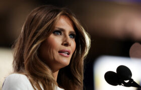 L'une des plus grandes erreurs de mode de Melania Trump lui a donné plus que ce qu'elle avait négocié en ligne