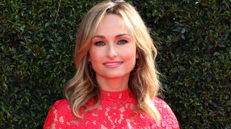 Giada De Laurentiis sourit sur le tapis rouge en 2018