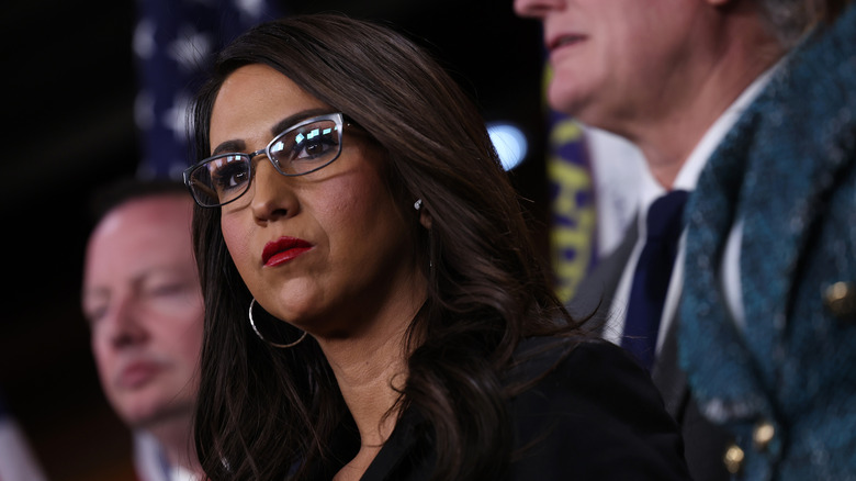 Lauren Boebert en conférence de presse en 2024
