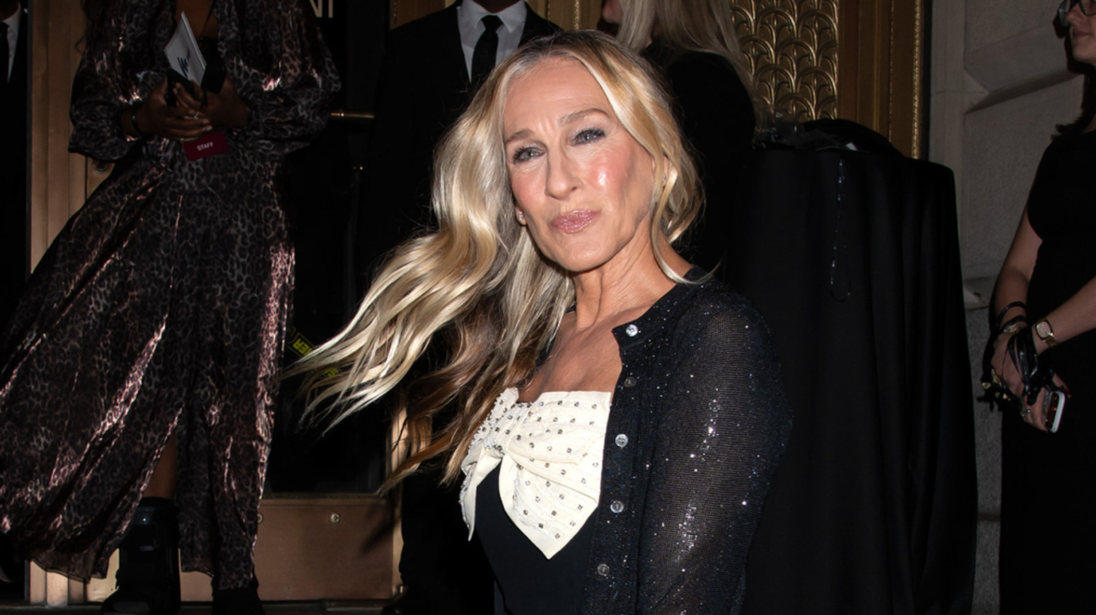 Des tenues de Sarah Jessica Parker qui sortent délicieusement des sentiers battus (et une dose majeure d'inspiration de style)