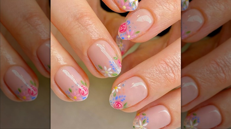 Nail art micro fleur