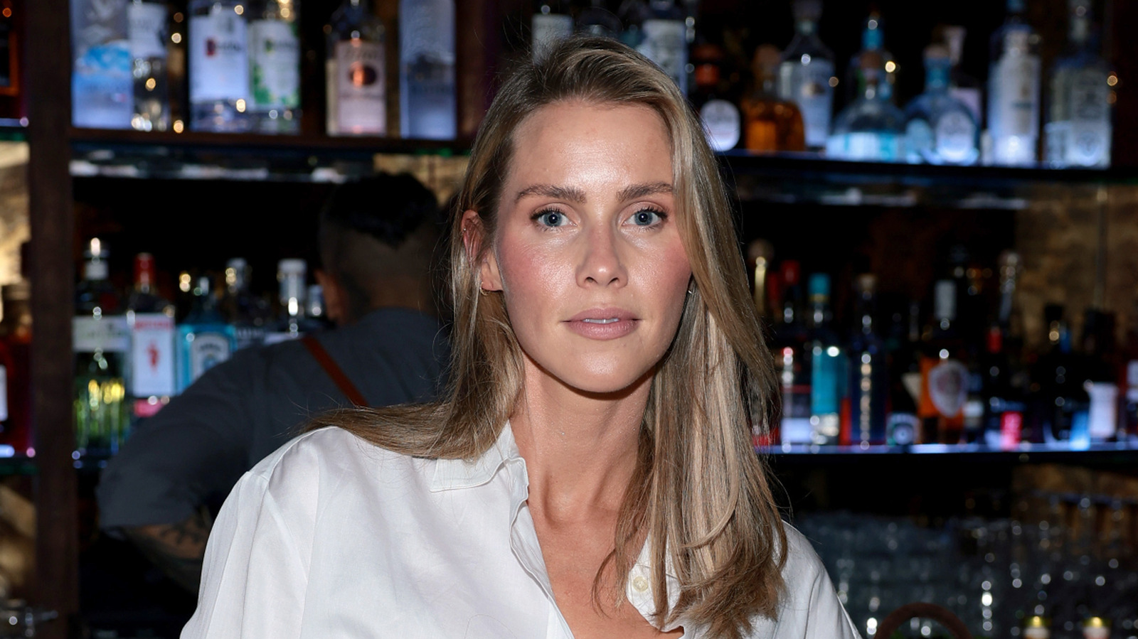 La formule de tenue incontournable de Claire Holt peut être égayée si facilement
