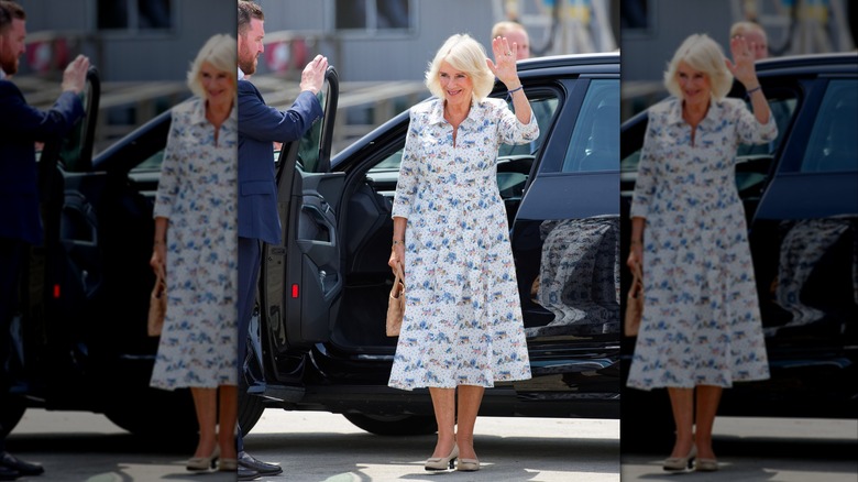 La reine Camilla arrive pour son départ officiel de l'aéroport de Sydney le 23 octobre 2024