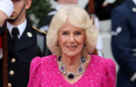 Les tenues les plus en vogue de la reine Camilla