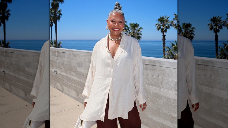 L'influenceuse mode Tennille Jenkins pose pour une photo en vacances