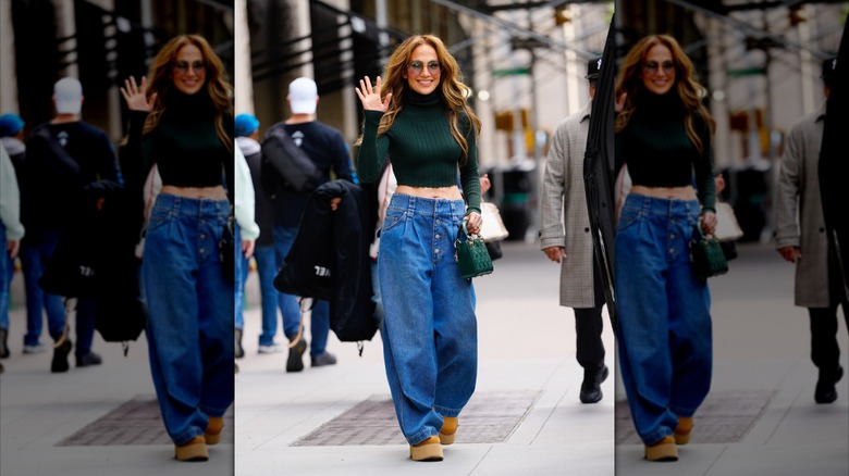 Jennifer Lopez saluant