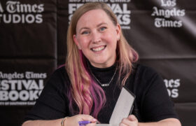 Les livres préférés de l'écrivain fantastique Rebecca Yarros sont des joyaux inattendus
