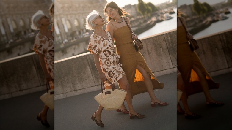 Grece Ghanem sur Instagram avec une femme plus jeune, toutes deux en talons plats
