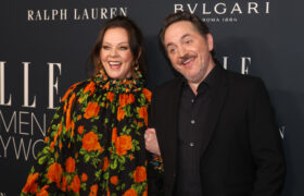 Le mari de Melissa McCarthy affirme qu'ignorer ce conseil courant en matière de mariage les aide à surmonter les conflits